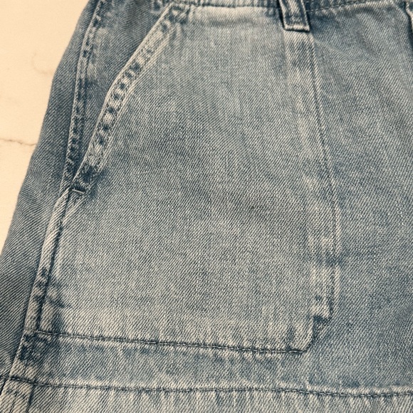 Gap women’s easy denim shorts in light indigo- new without tags! XS petite - Picture 9 of 16